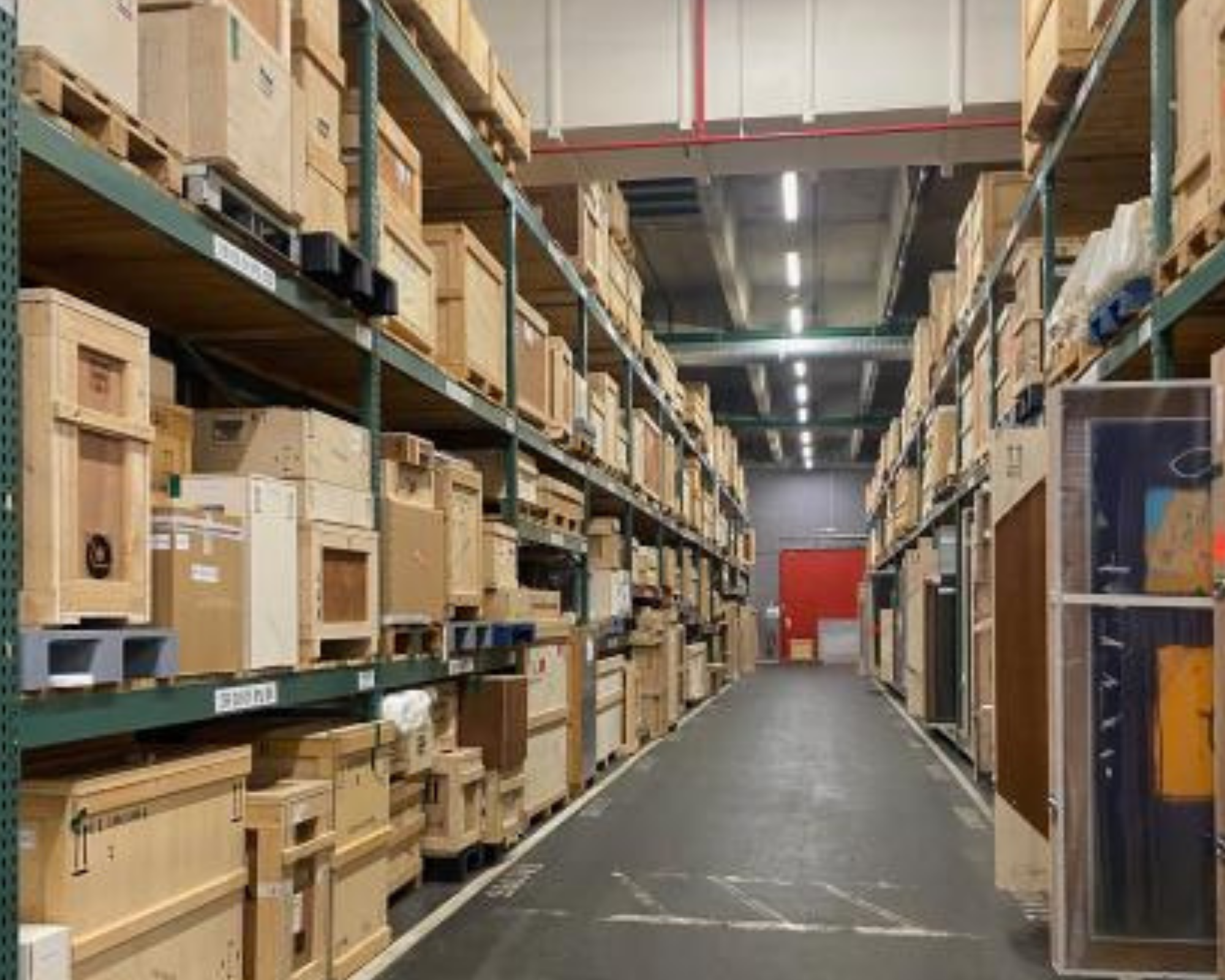 Interview des employés de  l’entrepôt de logistique des œuvres d’arts du centre Pompidou  